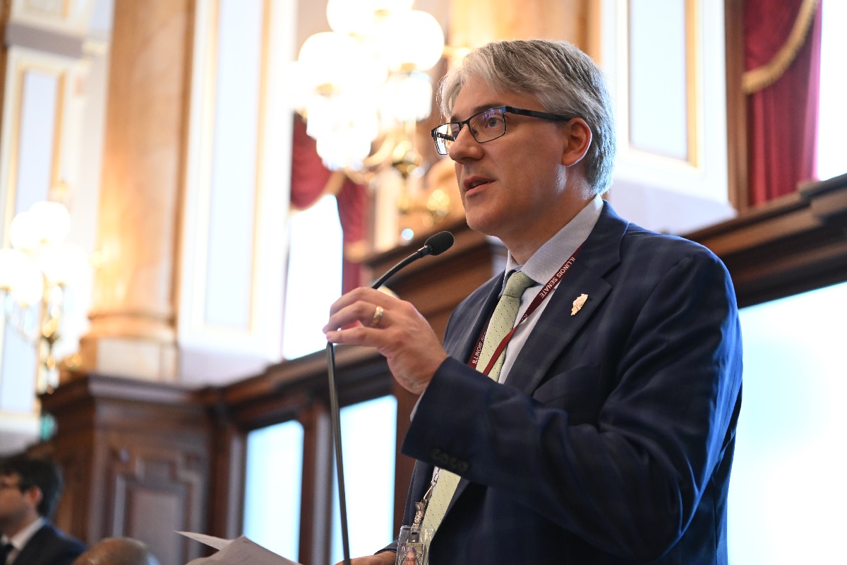 State Senator Mike Halpin speaks on the Senate floor